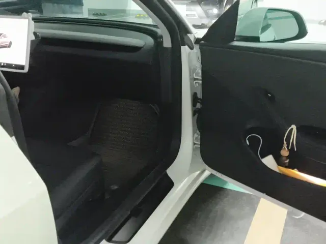 Tesla Model 3 — Фото автомобиля 19