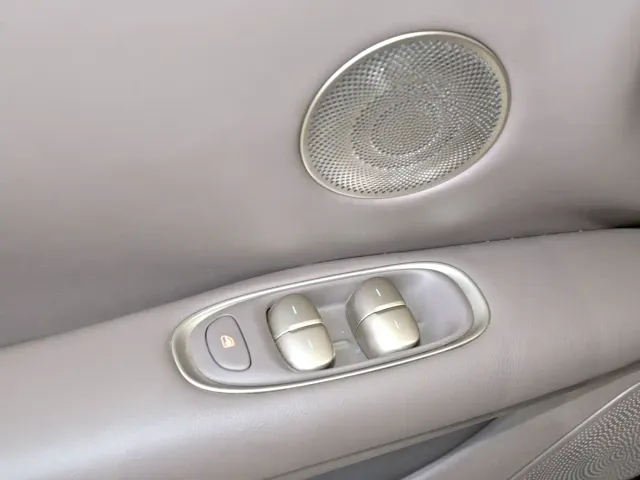IM Motors L6 — Фото автомобиля 18