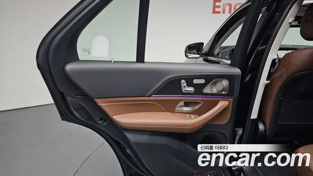 Mercedes-Benz GLE-Class — Фото автомобиля 20