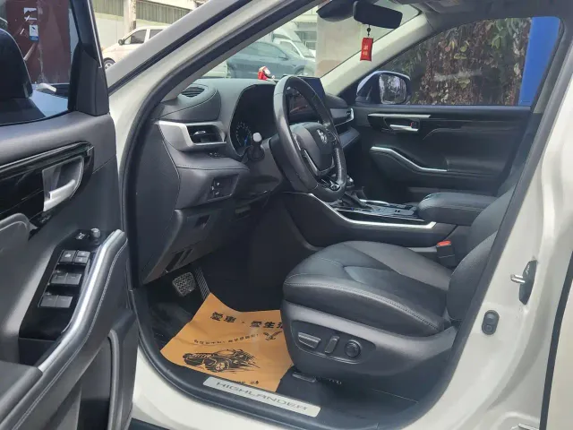 Toyota Highlander — Фото автомобиля 8