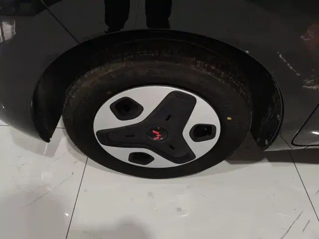 Wuling Zhiguang NEV — Фото автомобиля 12