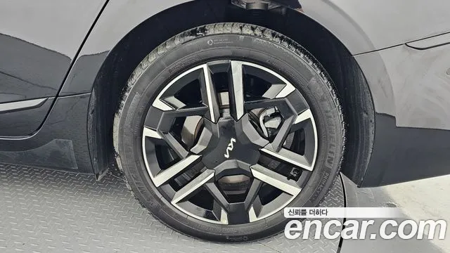 Kia K8 The New K8 2.5 Бензин 2WD — Фото автомобиля 19