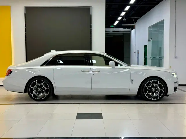 Rolls-Royce Ghost — Фото автомобиля 7