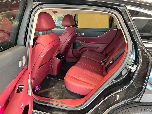 Voyah Auto VOYAH Zhuiguang L 2025 Mid-configuration Model — Фото автомобиля 10
