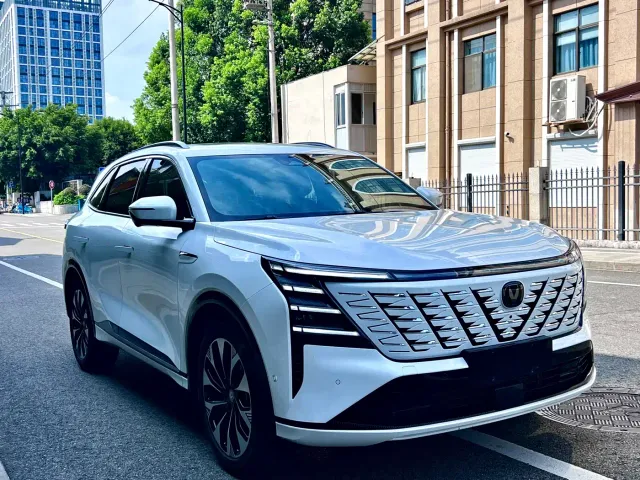 Changan CS75 Plus — Фото автомобиля 3