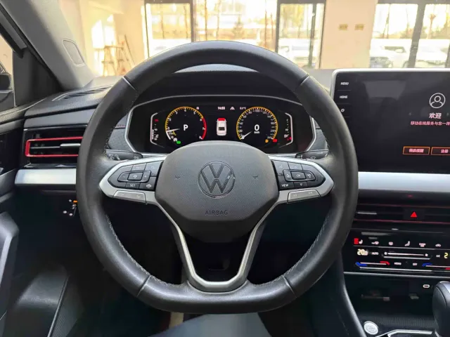Volkswagen Lavida — Фото автомобиля 15