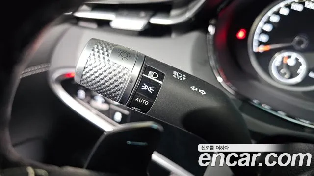 Genesis GV70 — Фото автомобиля 17