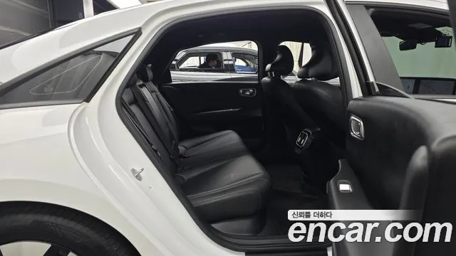 Hyundai Ioniq 6 — Фото автомобиля 12
