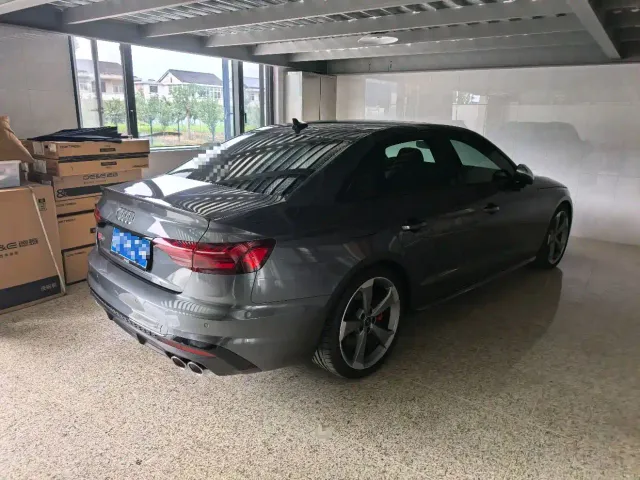 Audi S4 — Фото автомобиля 8
