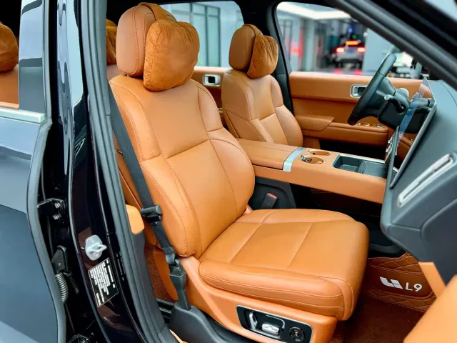 Li Auto L9 — Фото автомобиля 10