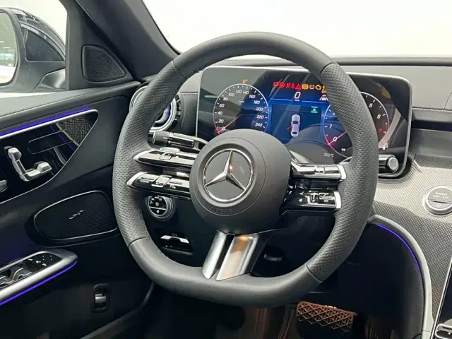 Mercedes-Benz C-Class — Фото автомобиля 19