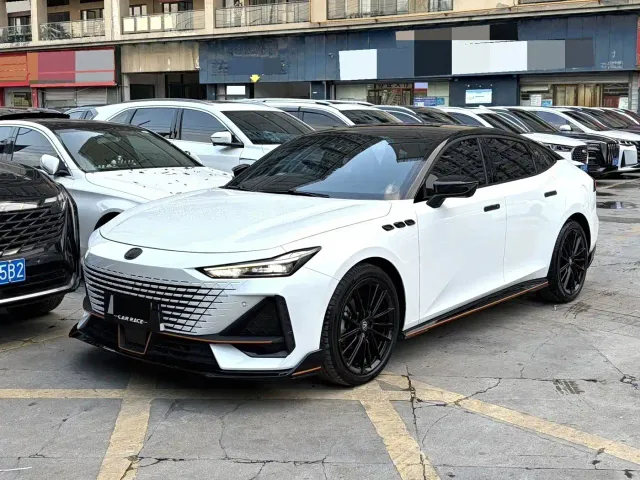 Фотография автомобиля — Changan UNI-V