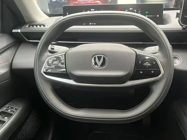 Changan Lamore — Фото автомобиля 6