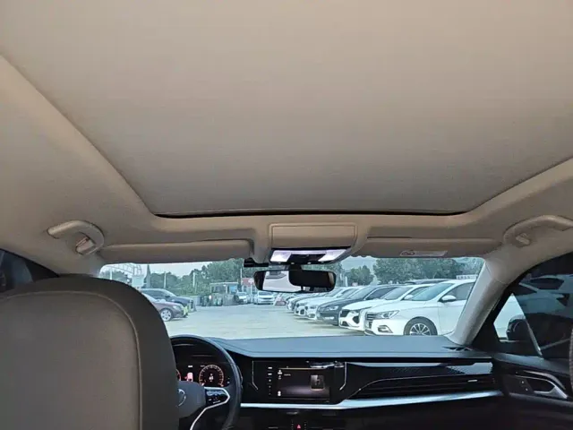 Volkswagen Passat — Фото автомобиля 17