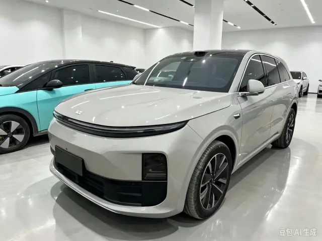 Фотография автомобиля — Li Auto L6