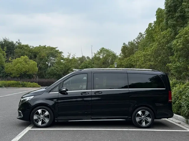 Mercedes-Benz V-Class — Фото автомобиля 8
