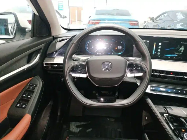 Changan Eado — Фото автомобиля 10