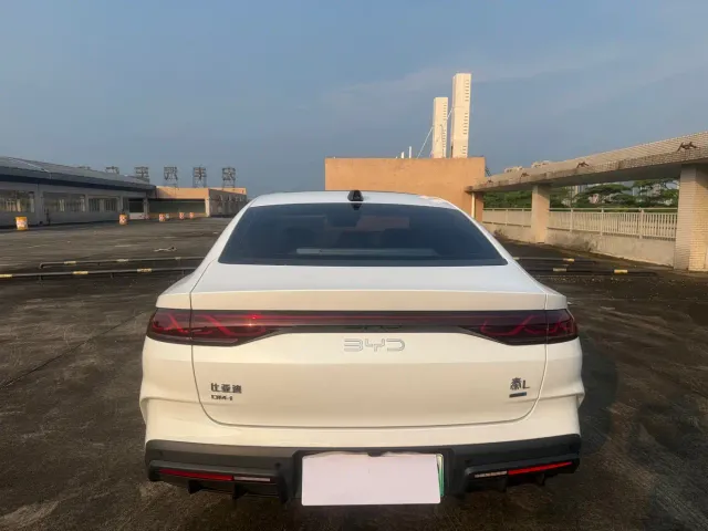 BYD Qin L — Фото автомобиля 7