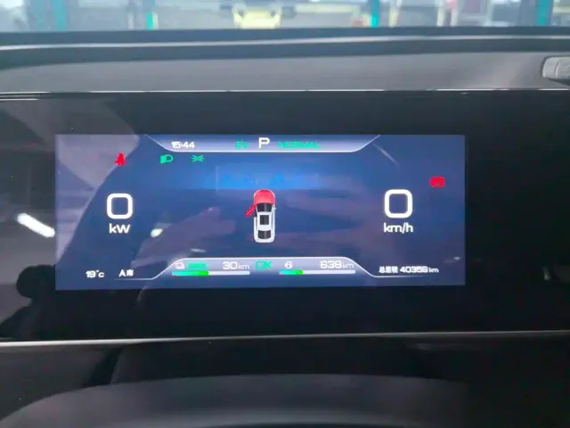 BYD Qin L — Фото автомобиля 14