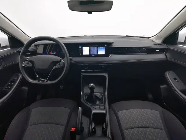 Roewe i5 — Фото автомобиля 5
