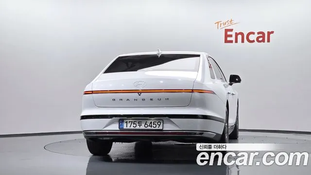 Hyundai Grandeur — Фото автомобиля 4