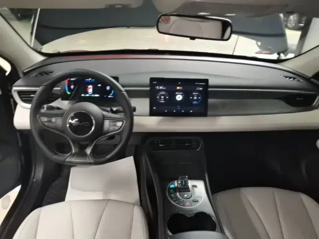 BYD Seal 05 DM-i — Фото автомобиля 9