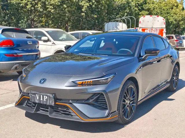 Фотография автомобиля — Changan UNI-V