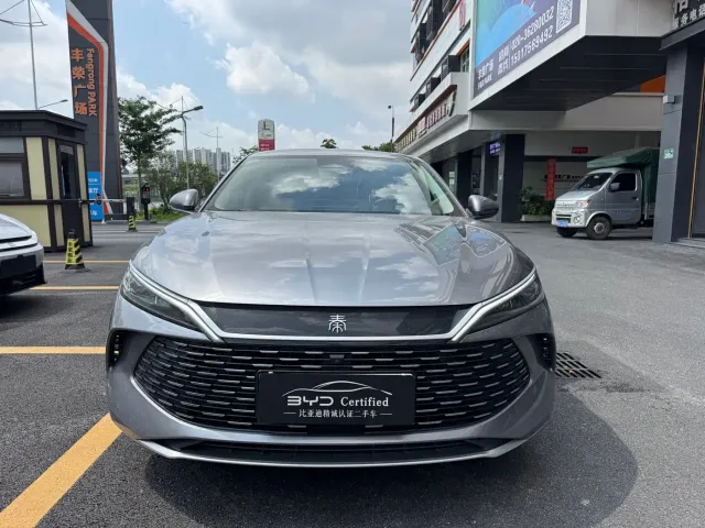 Фотография автомобиля — BYD Qin L