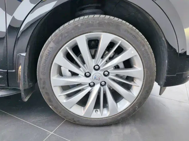 Buick Envision Plus — Фото автомобиля 6