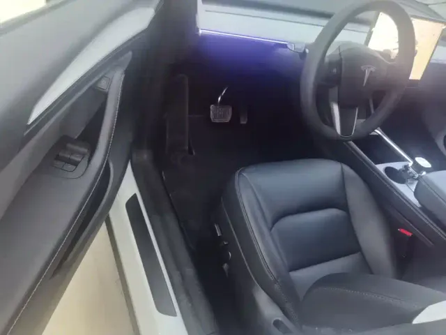 Tesla Model Y 2024 Rear-Wheel Drive Version — Фото автомобиля 14