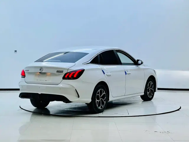 MG 5 — Фото автомобиля 13