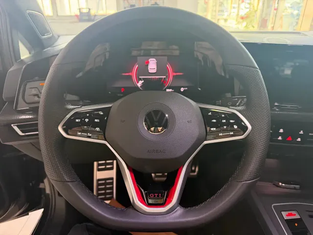 Volkswagen Golf GTI — Фото автомобиля 8