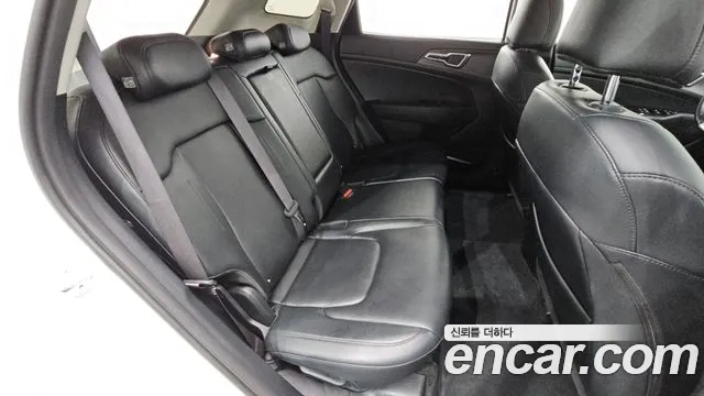 Kia Sportage Sportage 5-е поколение Бензин 1.6 турбо 2WD — Фото автомобиля 11