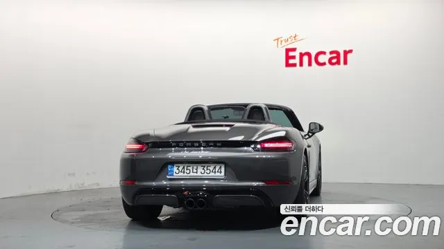 Porsche 718 — Фото автомобиля 4