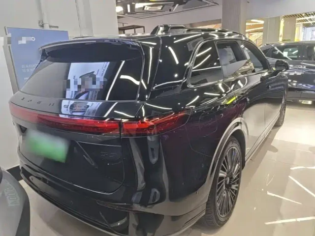 Xpeng G9 — Фото автомобиля 6