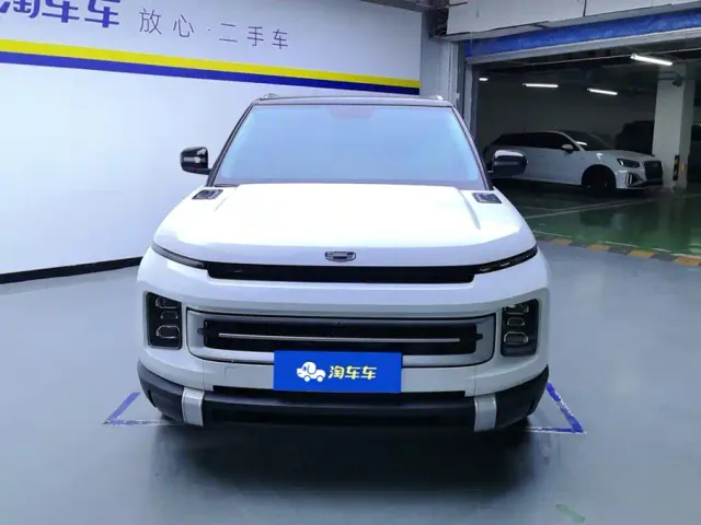 Geely ICON — Фото автомобиля 2