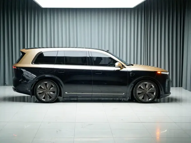 Li Auto L9 — Фото автомобиля 4