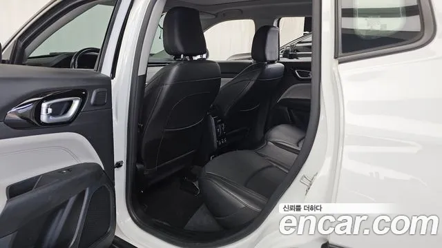 Jeep Compass — Фото автомобиля 12