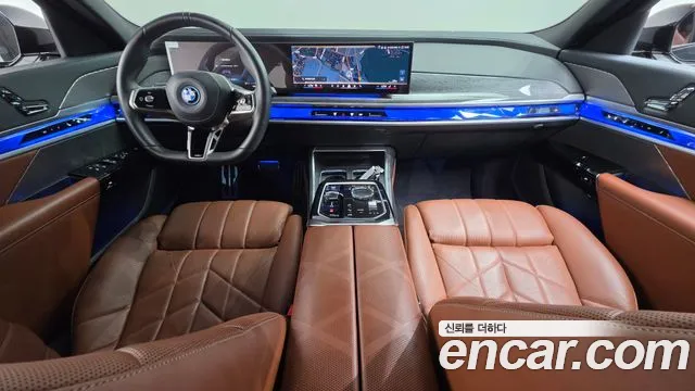 BMW i7 — Фото автомобиля 7