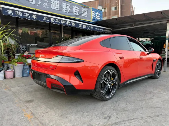 Xiaomi SU7 — Фото автомобиля 9