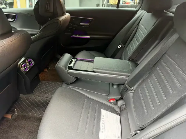 Mercedes-Benz C-Class — Фото автомобиля 6