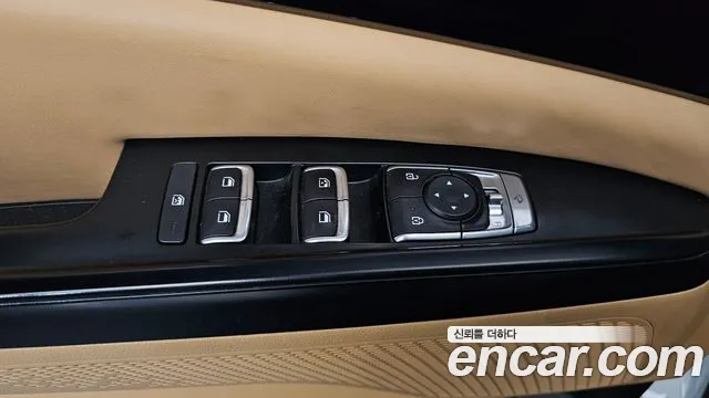 Kia Carnival Generation 4 — Фото автомобиля 22