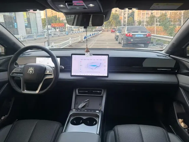 BYD Qin L — Фото автомобиля 7