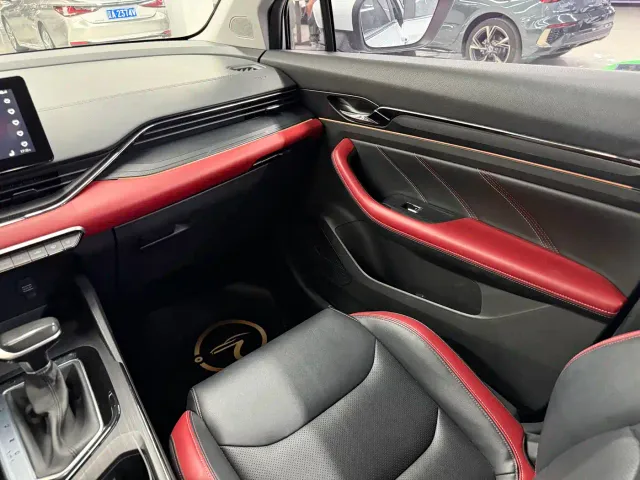 Geely Emgrand S — Фото автомобиля 14
