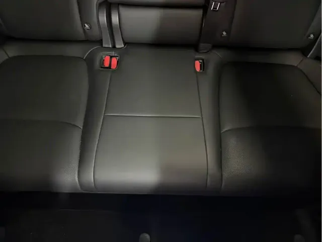 Tesla Model Y — Фото автомобиля 6
