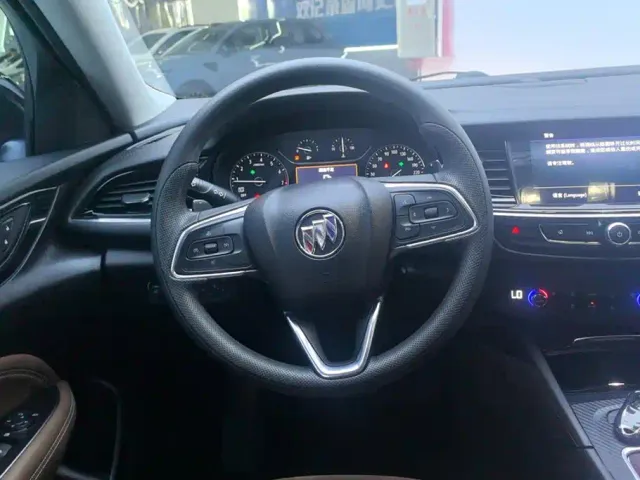 Buick Regal — Фото автомобиля 15