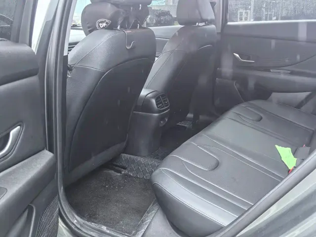 Hyundai Elantra — Фото автомобиля 8