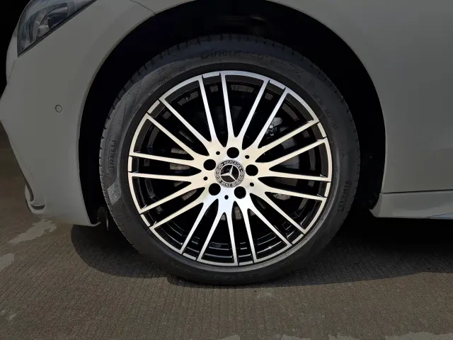 Mercedes-Benz C-Class — Фото автомобиля 12