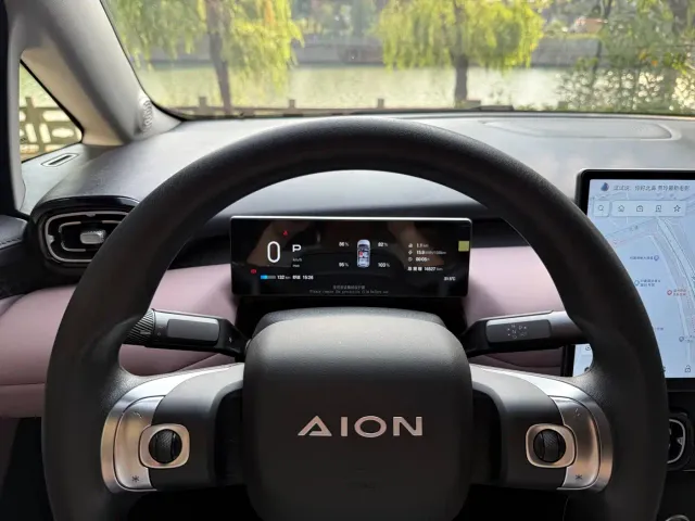 GAC Aion UT — Фото автомобиля 14