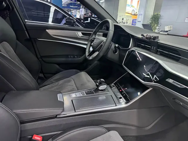 Audi A6L — Фото автомобиля 8
